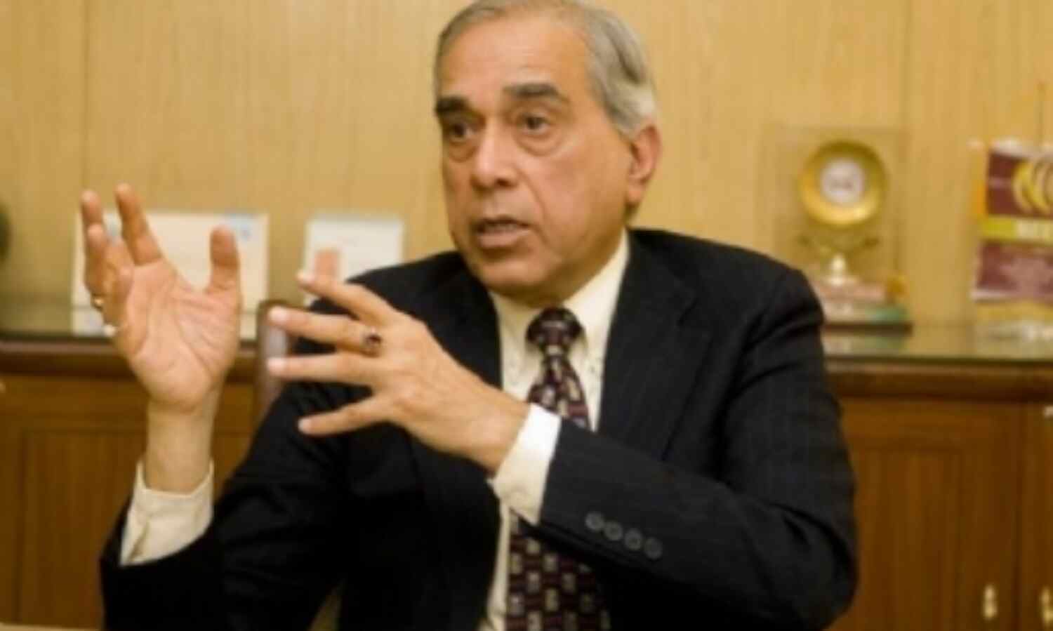 योगी सरकार पर रहेगी मोदी की नजर, नृपेंद्र मिश्र करेंगे निगरानी