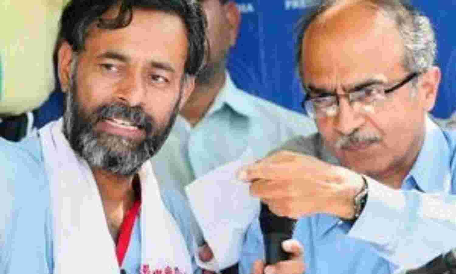 योगेंद्र यादव और प्रशांत भूषण की बैठक से दूर रहे आप के नेता योगेंद्र यादव और प्रशांत भूषण की बैठक से दूर रहे आप के नेता