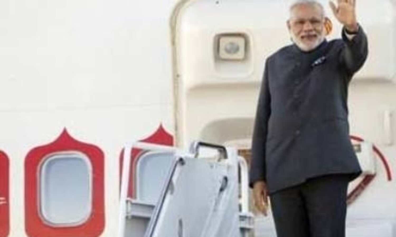 यात्रा के आखिरी पड़ाव में कनाडा पहुंचे प्रधानमंत्री यात्रा के आखिरी पड़ाव में कनाडा पहुंचे प्रधानमंत्री