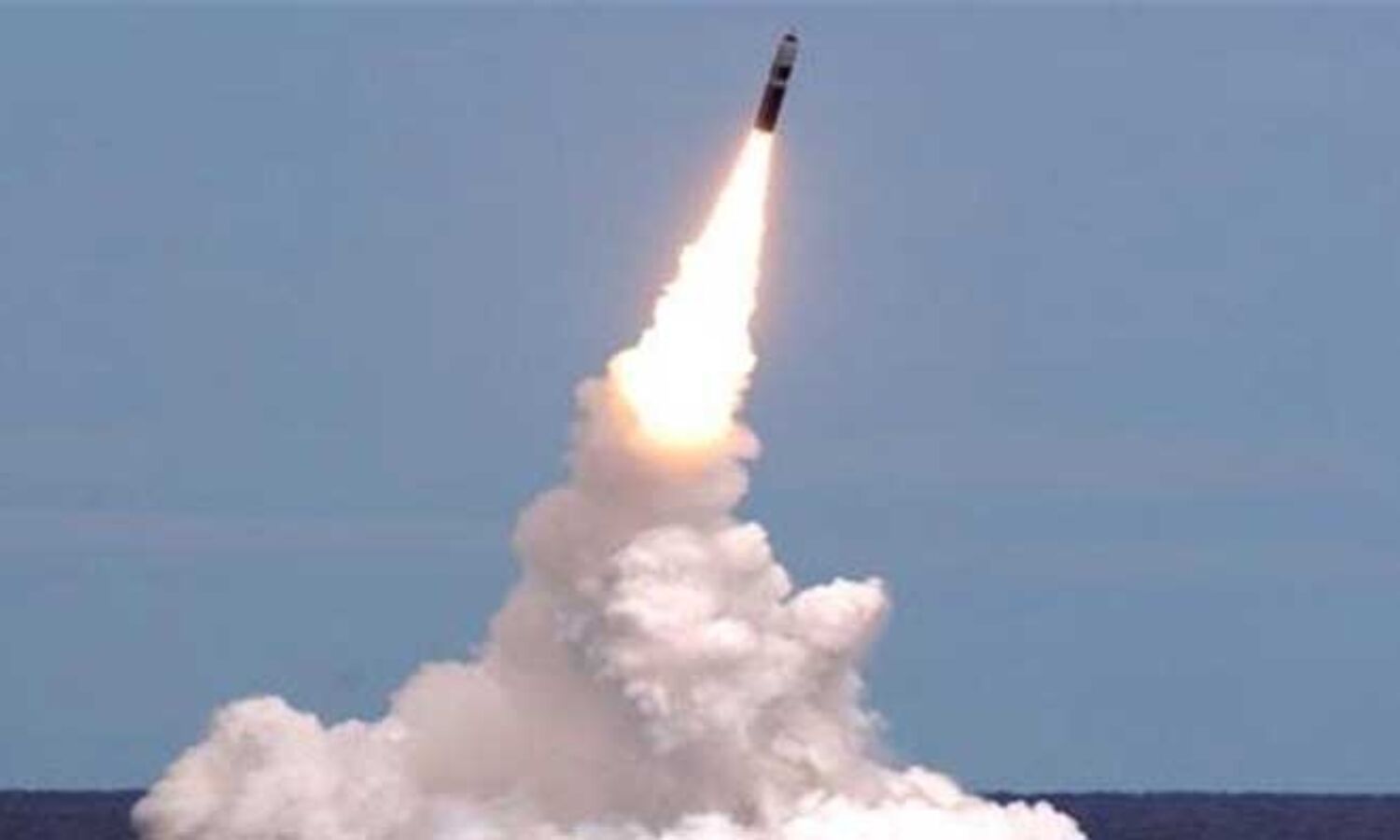 यमन से छोड़ी गई बैलिस्टिक मिसाइल को सऊदी अरब ने मार गिराया