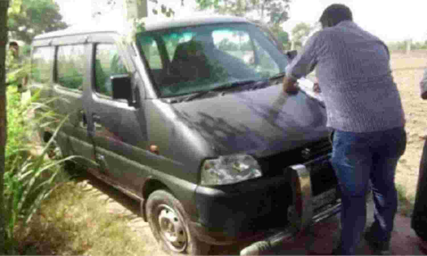 यूपी में दरिंदगीः यमुना एक्सप्रेसवे पर कार रोककर परिवार से लूट, 4 महिलाओं से रेप