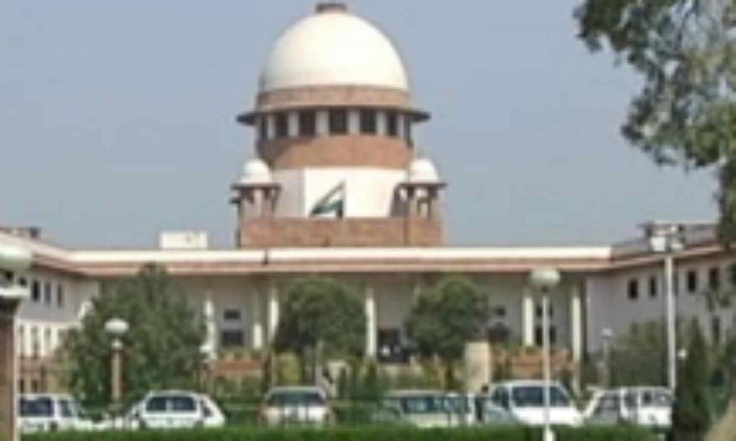 यूपी के शिक्षामित्रों को सर्वोच्च न्यायालय से राहत, नियुक्ति रद्द करने पर लगाई रोक यूपी के शिक्षामित्रों को सर्वोच्च न्यायालय से राहत, नियुक्ति रद्द करने पर लगाई रोक