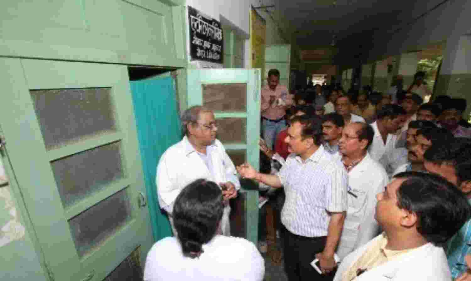 यदि शर्म है तो सुधर जाओ, व्यवस्थाएं सुधारो, नहीं तो निलम्बित कर दूंगा