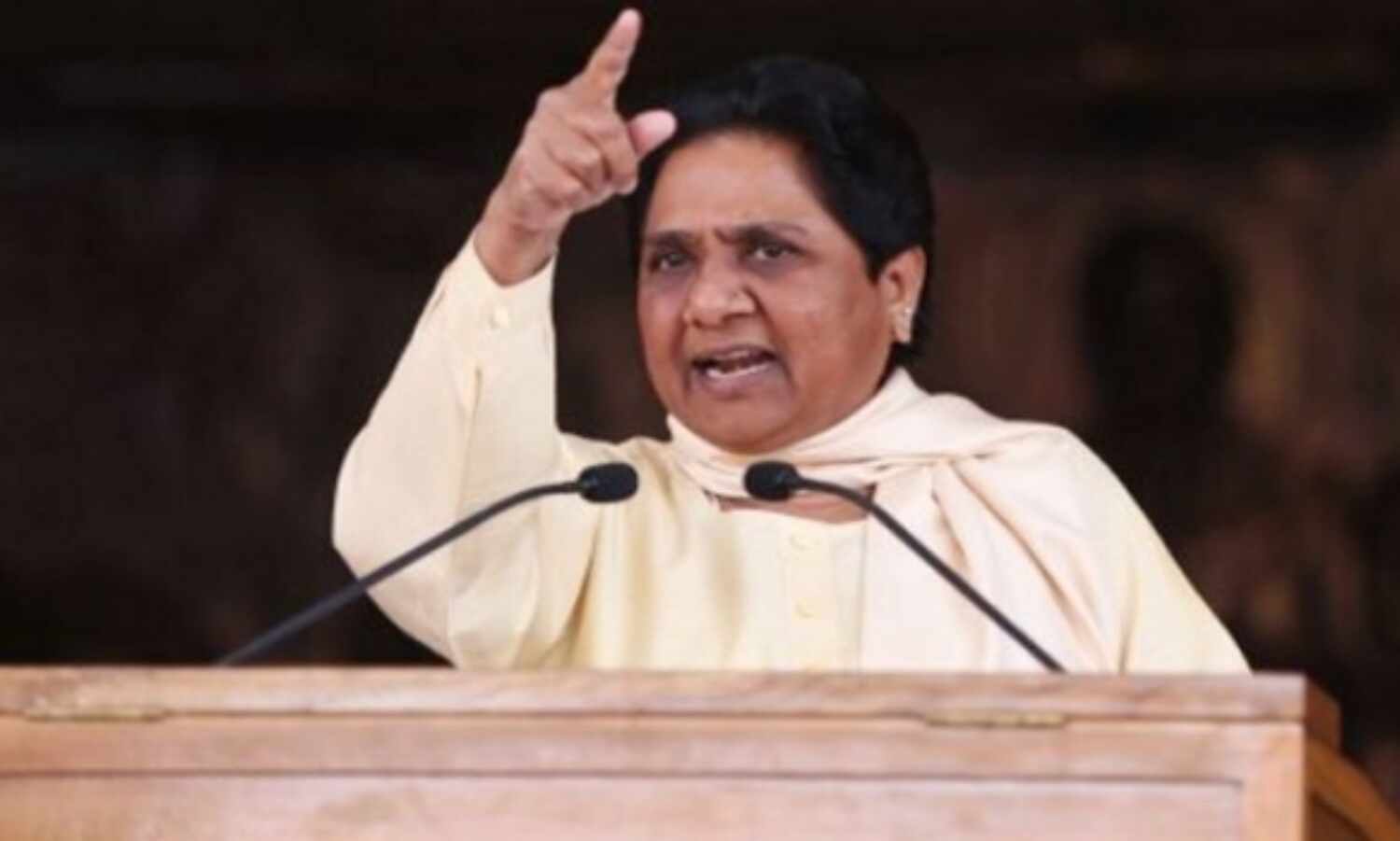 मायावती ने अपना सभापति को भेजा इस्तीफा, देखें वीडियो