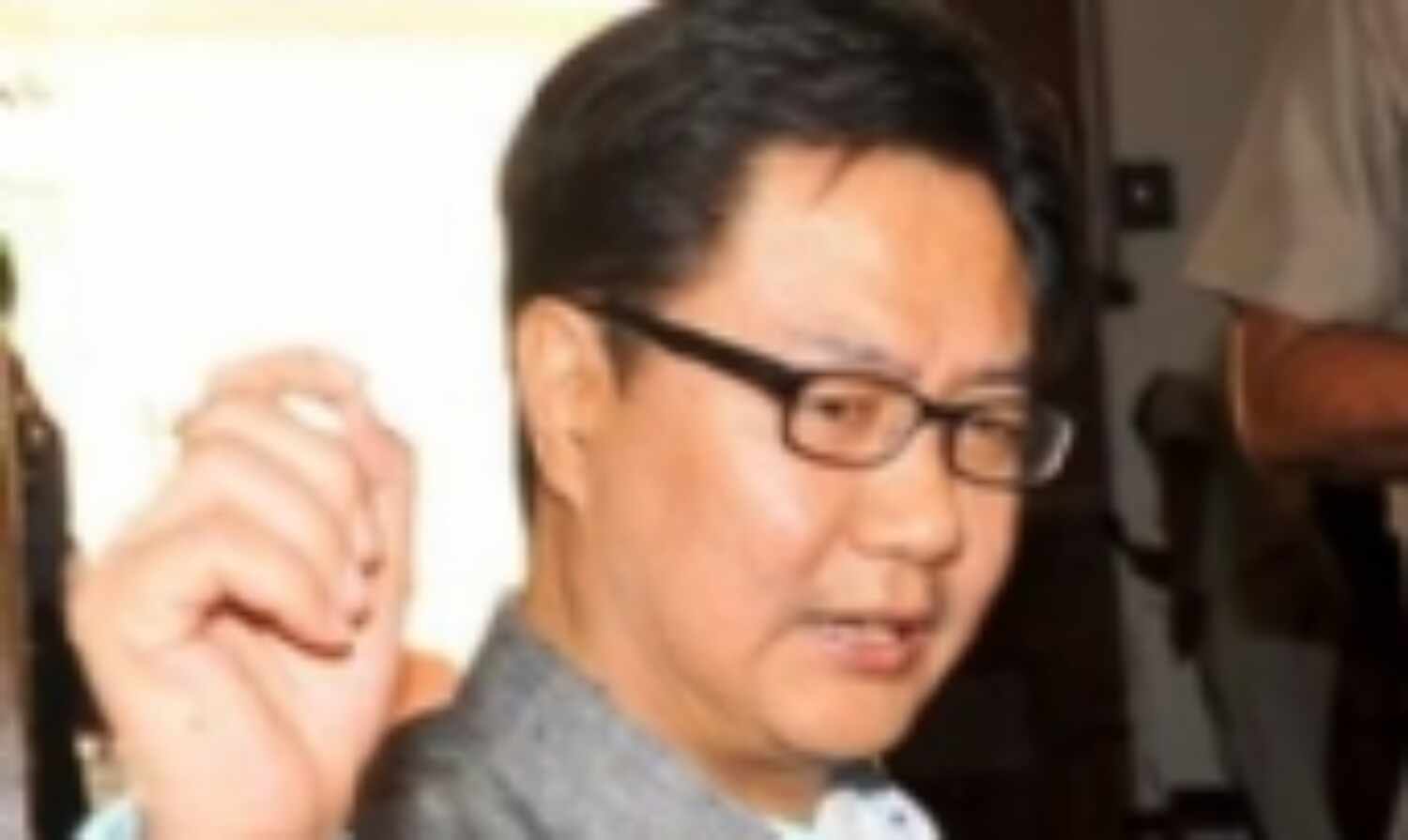 मुझे नहीं पता कि मेरे कारण लेट हुआ था विमान : रिजिजू मुझे नहीं पता कि मेरे कारण लेट हुआ था विमान : रिजिजू