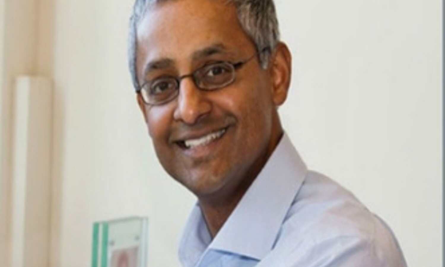 भारतीय मूल के ब्रितानी प्रोफेसर ‘नाइटहुड’ की उपाधि से सम्मानित भारतीय मूल के ब्रितानी प्रोफेसर ‘नाइटहुड’ की उपाधि से सम्मानित