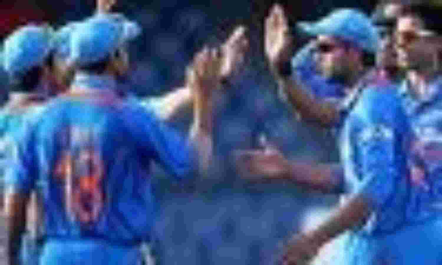 भारत ने ऑस्ट्रेलिया को दिया 384 रनों का लक्ष्य भारत ने ऑस्ट्रेलिया को दिया 384 रनों का लक्ष्य