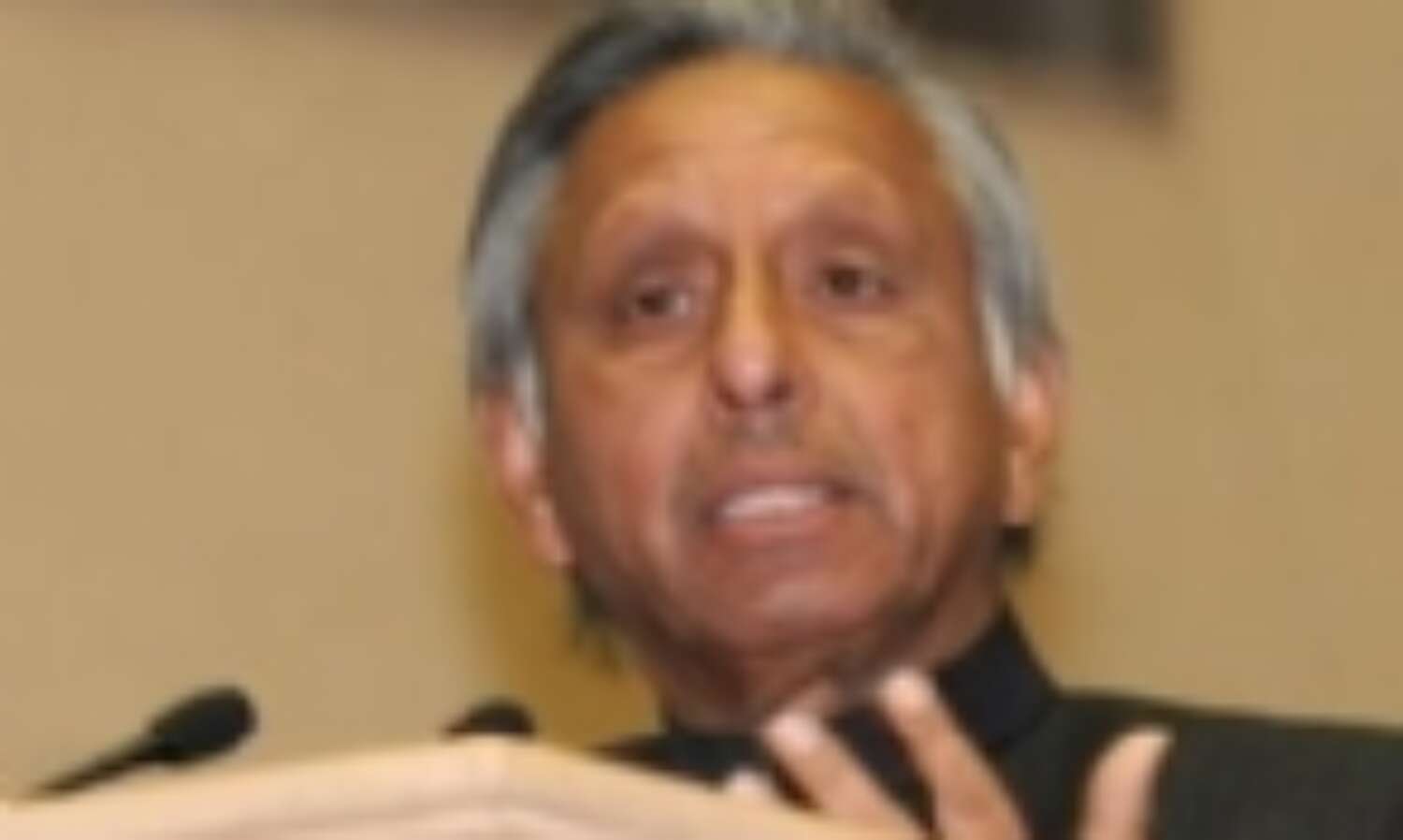 बीजेपी नेताओं को संसद से बाहर फेंक दो: मणिशंकर बीजेपी नेताओं को संसद से बाहर फेंक दो: मणिशंकर