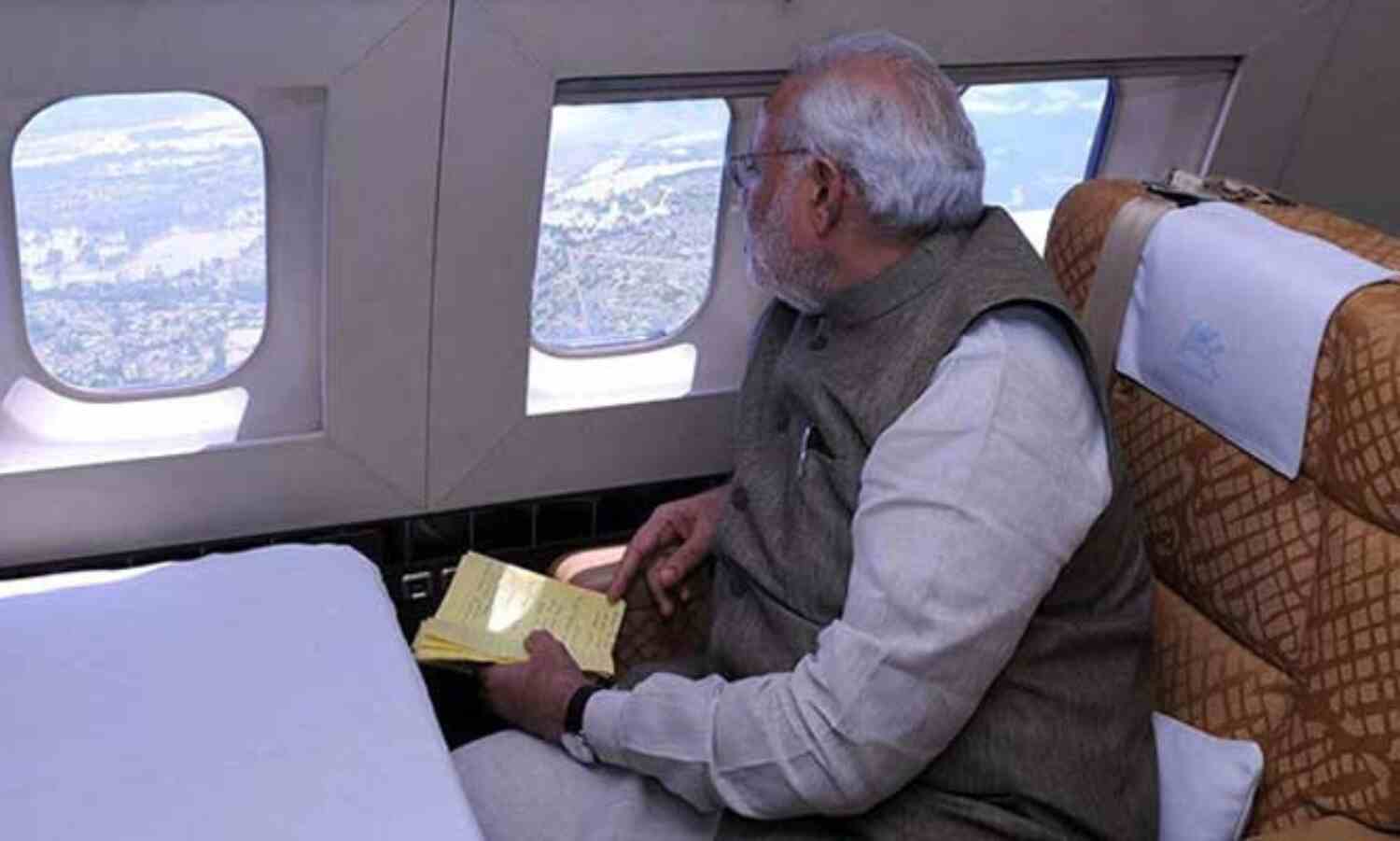 बिहार में बाढ़ग्रस्त इलाकों के हवाई सर्वेक्षण, पीएम मोदी ने किया 500 करोड़ के राहत कोष का ऐलान