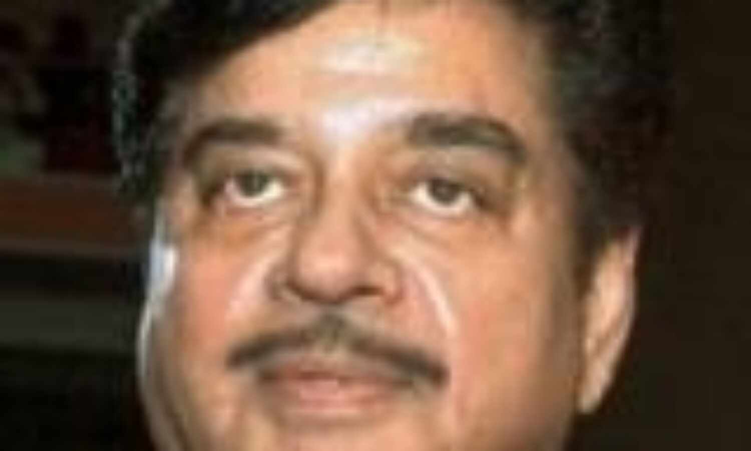 बायपास सर्जरी के बाद शत्रुघ्न सिन्हा आईसीयू से बाहर बायपास सर्जरी के बाद शत्रुघ्न सिन्हा आईसीयू से बाहर