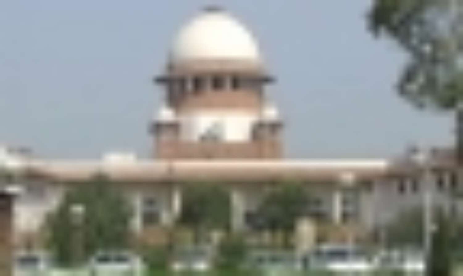 बाबरी विध्वंस: उच्चतम न्यायालय ने केंद्र से मांगा जवाब बाबरी विध्वंस: उच्चतम न्यायालय ने केंद्र से मांगा जवाब