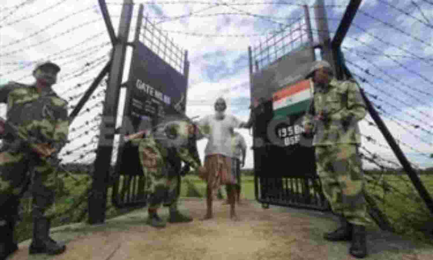 बांग्लादेश के साथ सीमा समझौते को कैबिनेट की हरी झंडी बांग्लादेश के साथ सीमा समझौते को कैबिनेट की हरी झंडी