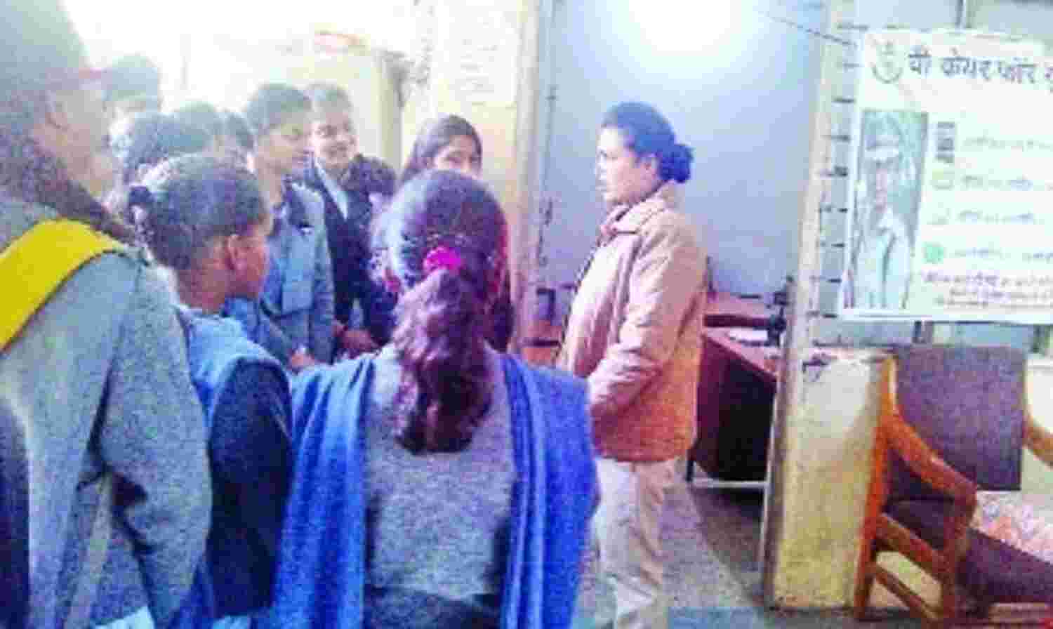 बहनों को कराई सरस्वती यात्रा बहनों को कराई सरस्वती यात्रा