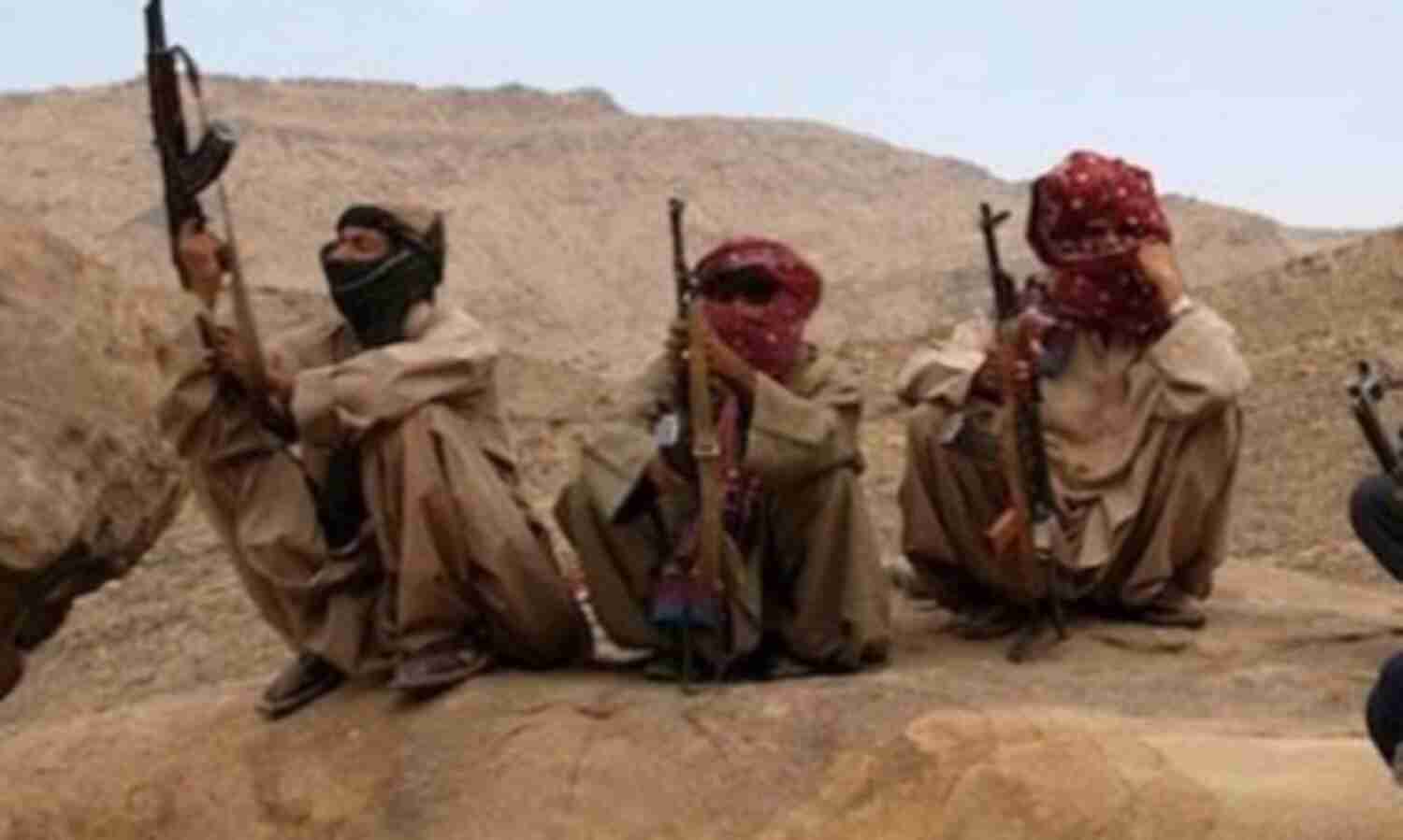 बलूचिस्तान में लगभग 500 आतंकवादियों ने किया आत्मसमर्पण