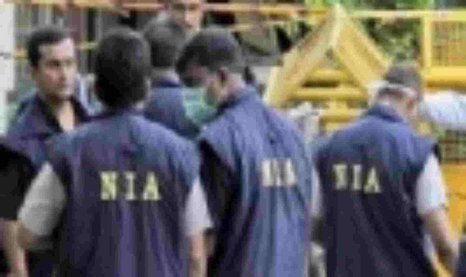 बर्धमान विस्फोट का प्रमुख संदिग्ध शाहनूर गिरफ्तार बर्धमान विस्फोट का प्रमुख संदिग्ध शाहनूर गिरफ्तार