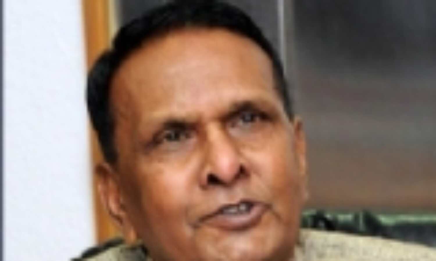 बेनी ने आयोग को दी चुनौती, कहा मोदी पर बोलते रहेंगे बेनी ने आयोग को दी चुनौती, कहा मोदी पर बोलते रहेंगे