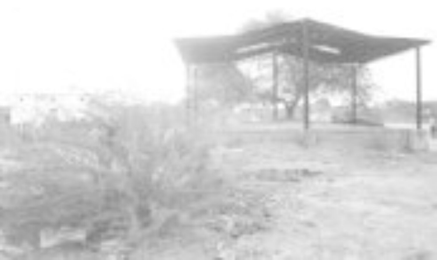 बदहाली का शिकार मुक्तिधामटूटे टीन शेड में होता है अंतिम संस्कार बदहाली का शिकार मुक्तिधामटूटे टीन शेड में होता है अंतिम संस्कार