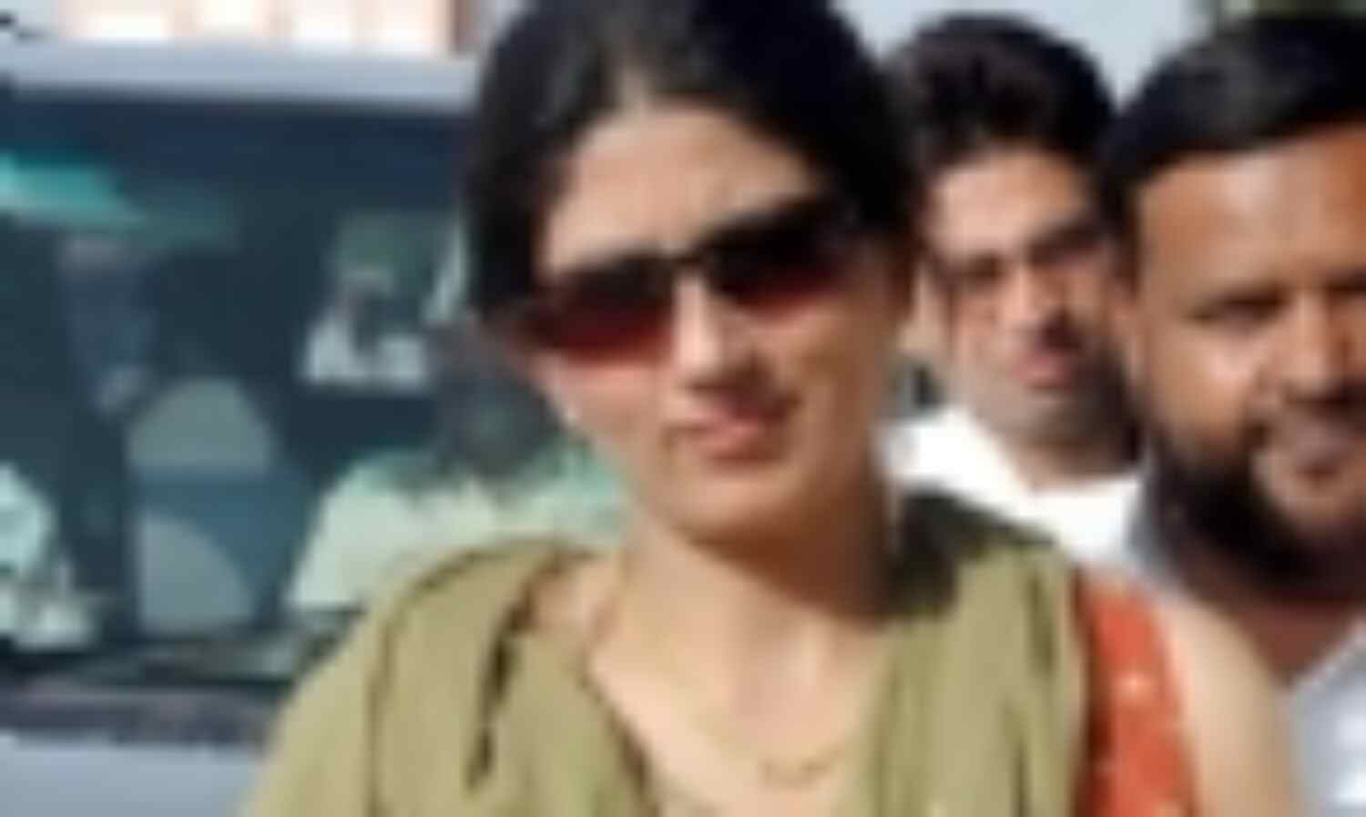 फिजा के घर में मिला 1.10 करोड़ कैश, 3 करोड़ के गहने