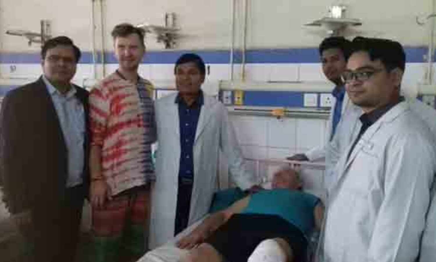 पोलैंड से आए पर्यटक का दुर्घटना में टूटा पैर, जयारोग्य में मिला उपचार