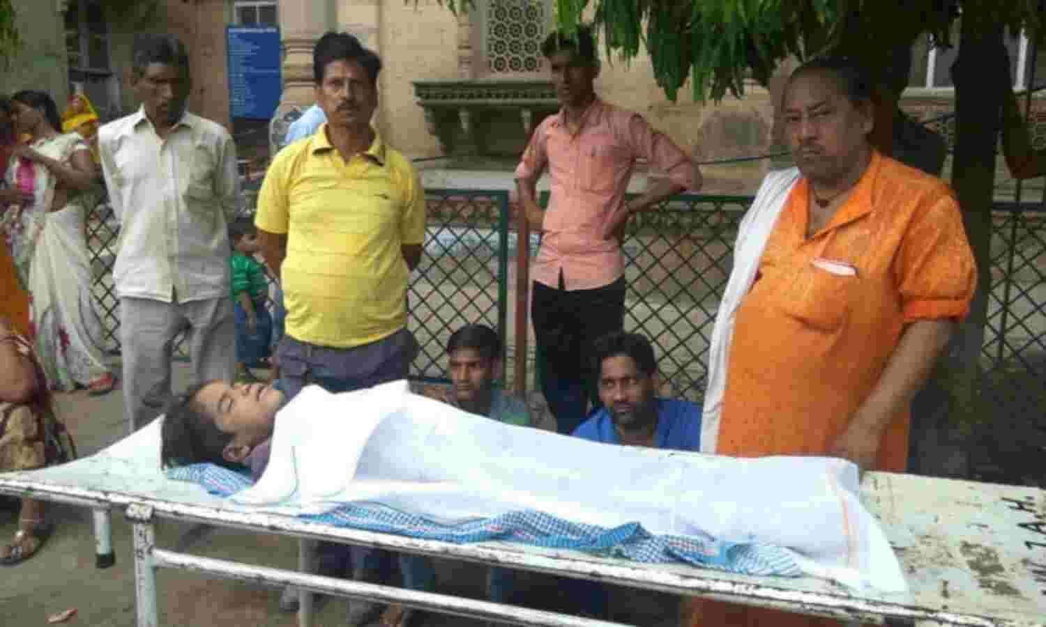 पोस्टमार्टम को लेकर हुआ विवाद, मौके पर पहुंची पुलिस