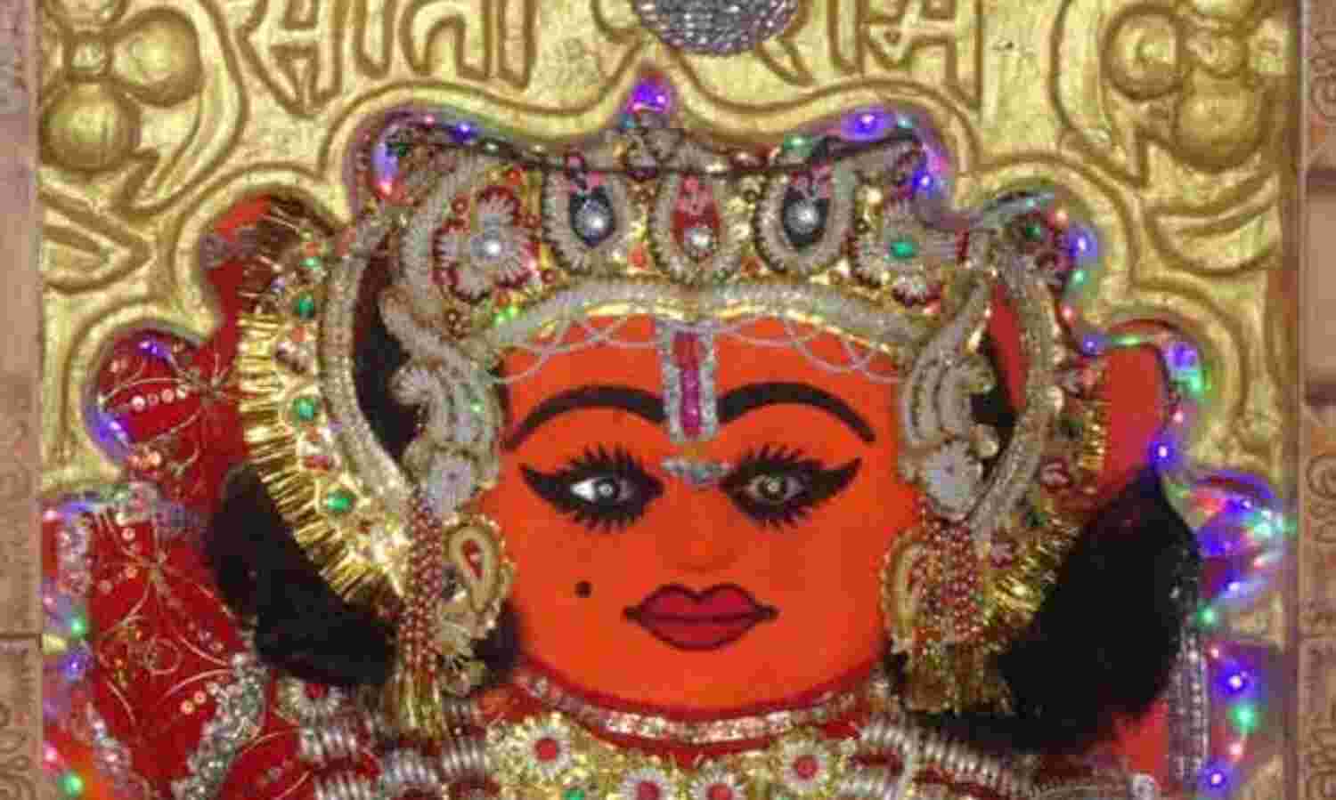 पीपल के पेड़ से प्रकट हुए थे डॉ. हनुमान पीपल के पेड़ से प्रकट हुए थे डॉ. हनुमान