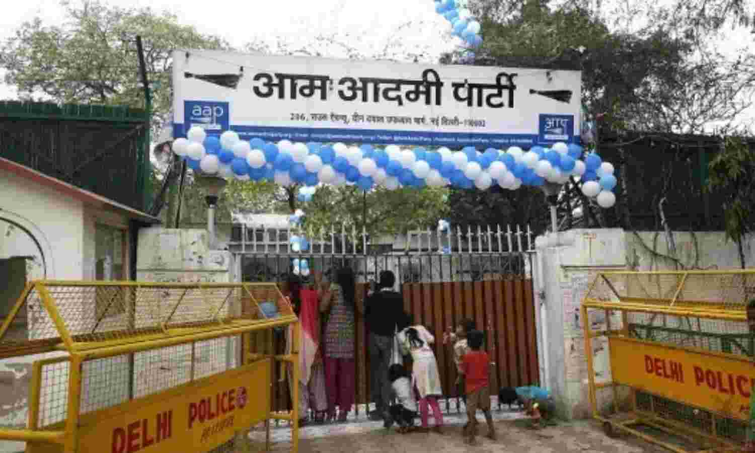 पीडब्लूडी विभाग केजरीवाल को पार्टी दफ्तर खाली करने के लिए जारी किया नोटिस