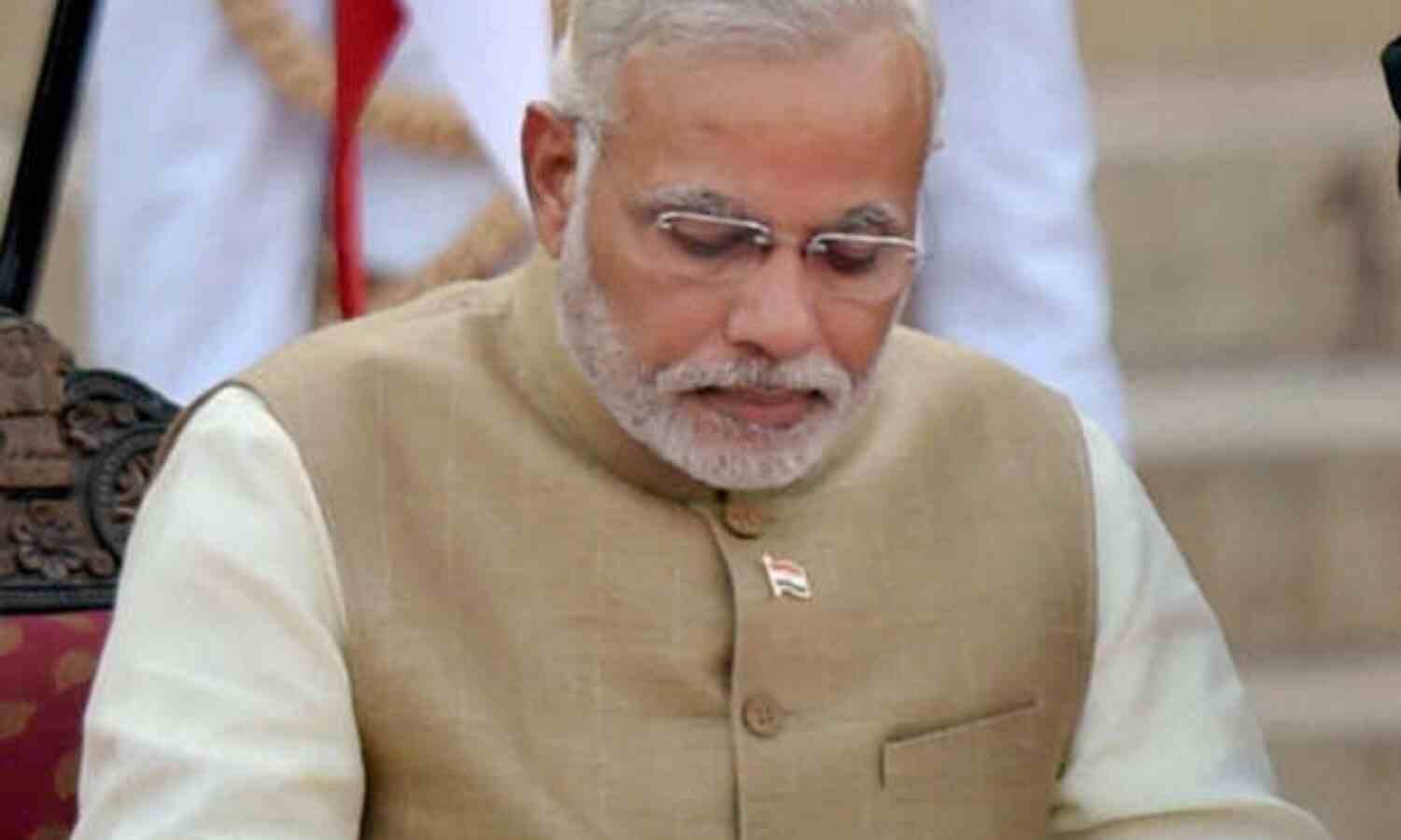 पीएम मोदी ने पॉलिटिकल साइंस में किया है एमए, फर्स्ट क्लास से हुए थे पास पीएम मोदी ने पॉलिटिकल साइंस में किया है एमए, फर्स्ट क्लास से हुए थे पास