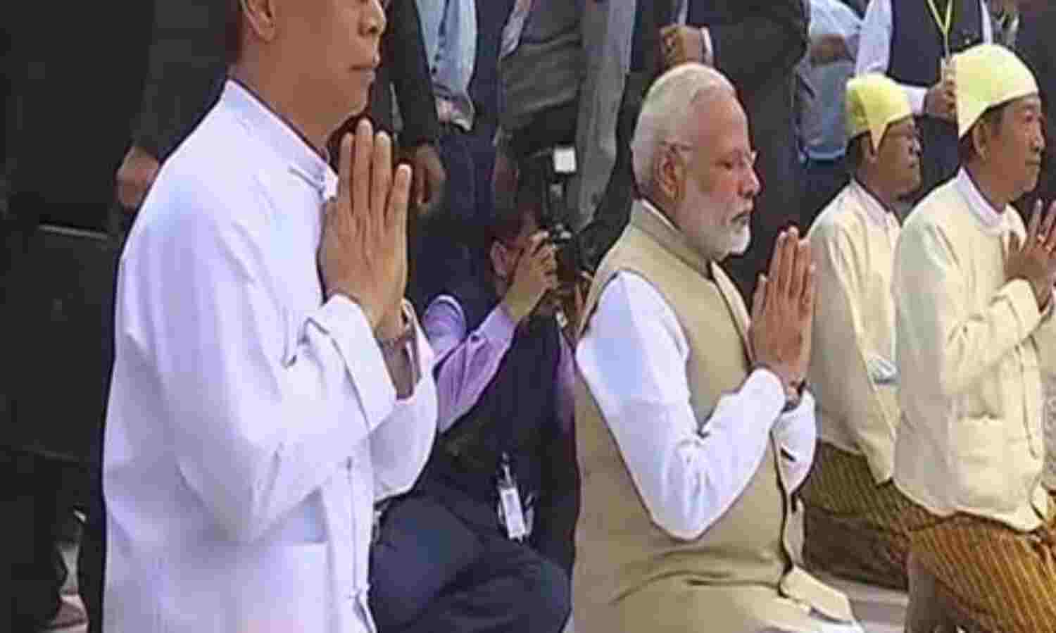 पीएम मोदी ने बहादुर शाह जफर की मजार पर किये श्रद्धासुमन अर्पित, दिल्ली हुए रवाना