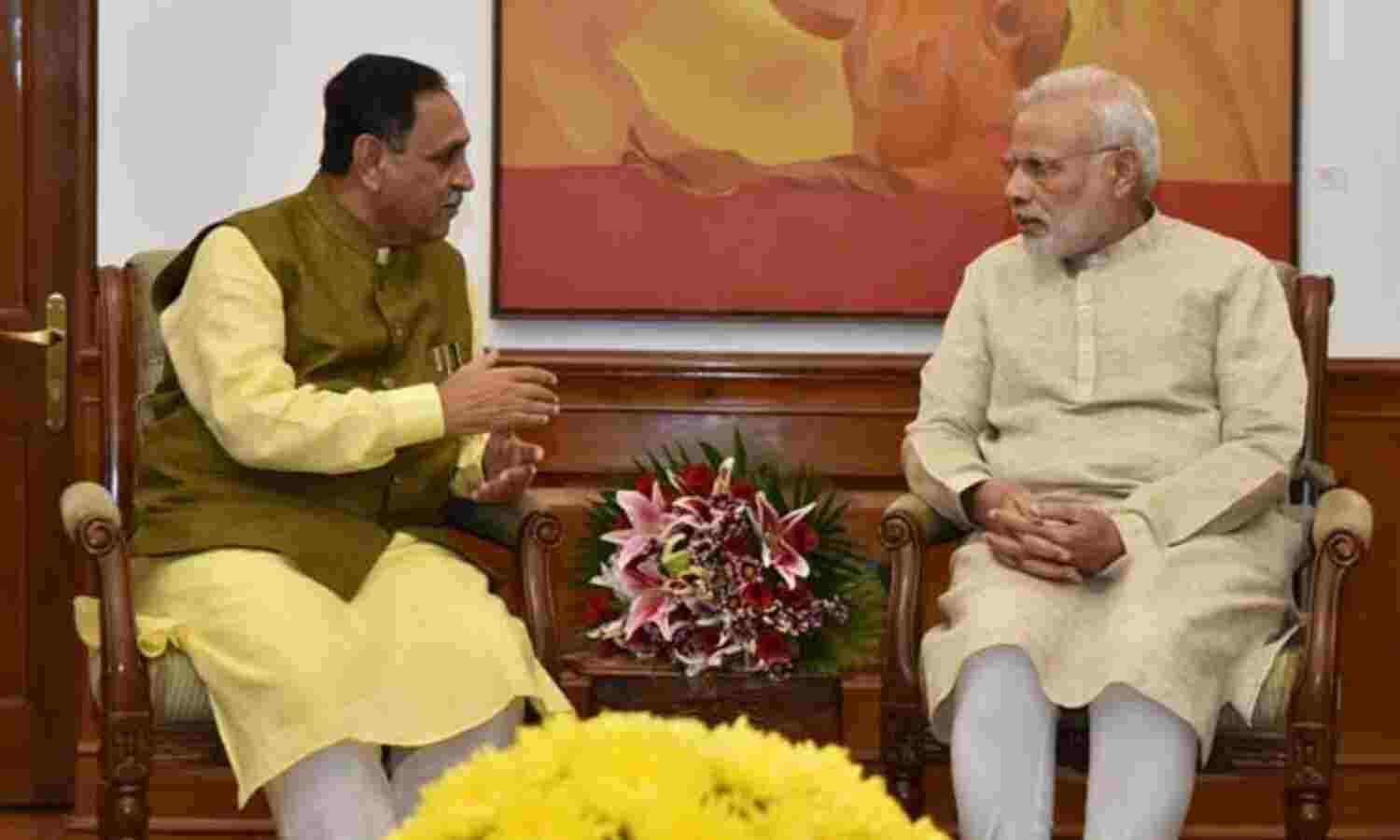 पीएम मोदी से मिले गुजरात के सीएम, बाढ़ से उपजे हालात की दी जानकारी