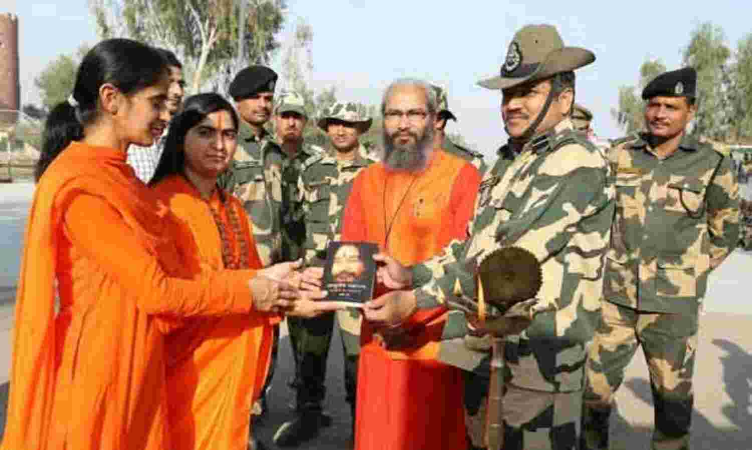 पाकिस्तानियों ने भी लिया आध्यात्मिक ज्ञान का आनंद