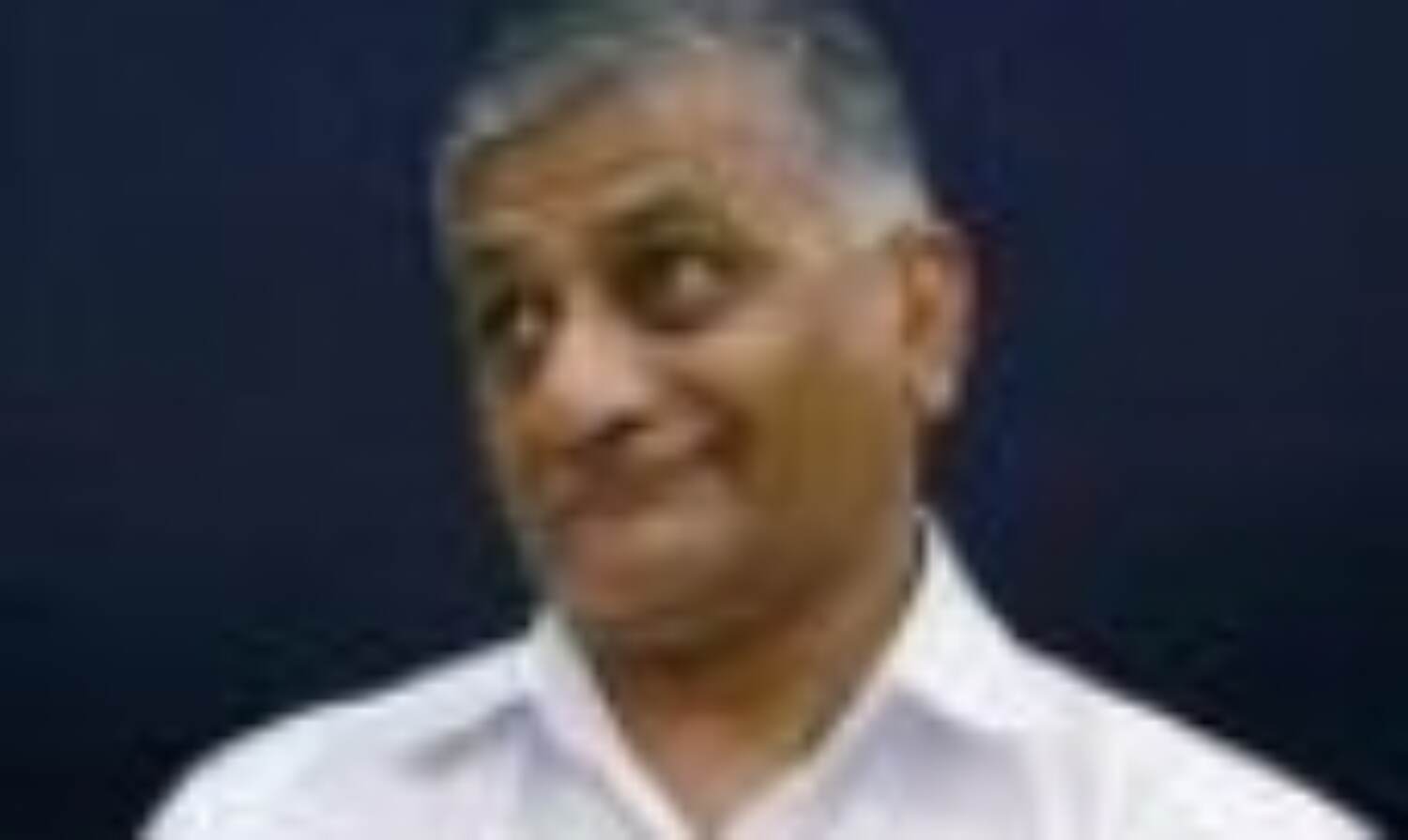 पैसे लेकर कुछ लोगों ने उठाया असहिष्णुता का मुद्दा : वीके सिंह पैसे लेकर कुछ लोगों ने उठाया असहिष्णुता का मुद्दा : वीके सिंह