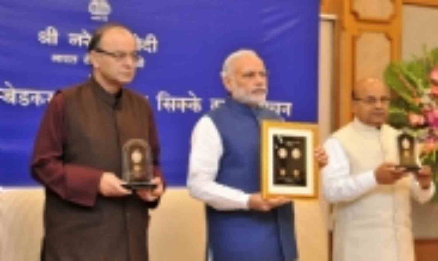 प्रधानमंत्री ने जारी किए बाबासाहेब अंबेडकर की स्मृति में सिक्के प्रधानमंत्री ने जारी किए बाबासाहेब अंबेडकर की स्मृति में सिक्के