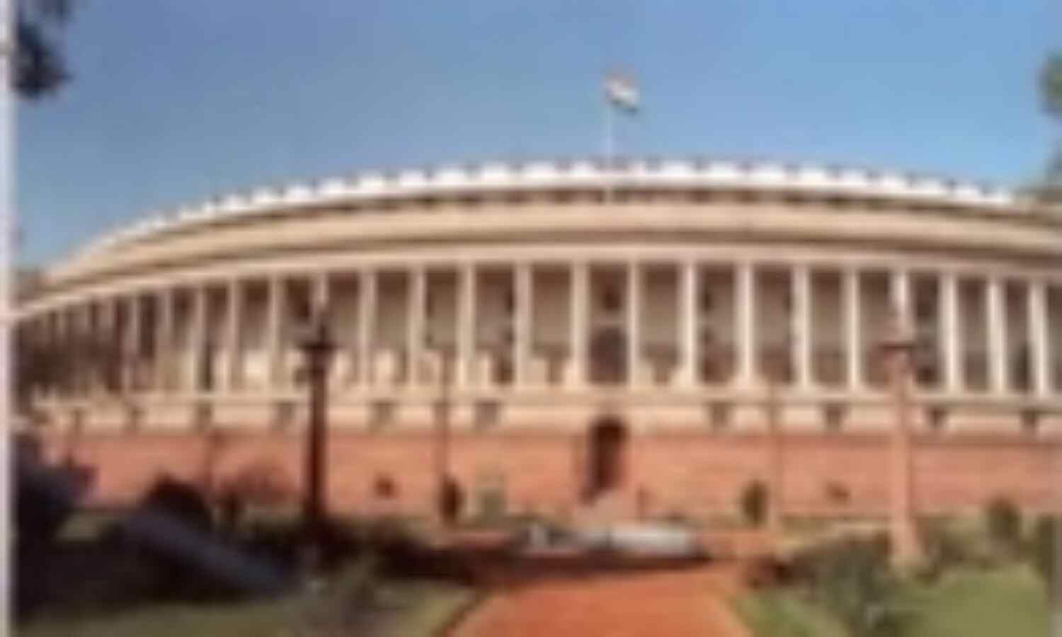 प्रधानमंत्री के इस्तीफे की मांग पर संसद में हंगामा प्रधानमंत्री के इस्तीफे की मांग पर संसद में हंगामा