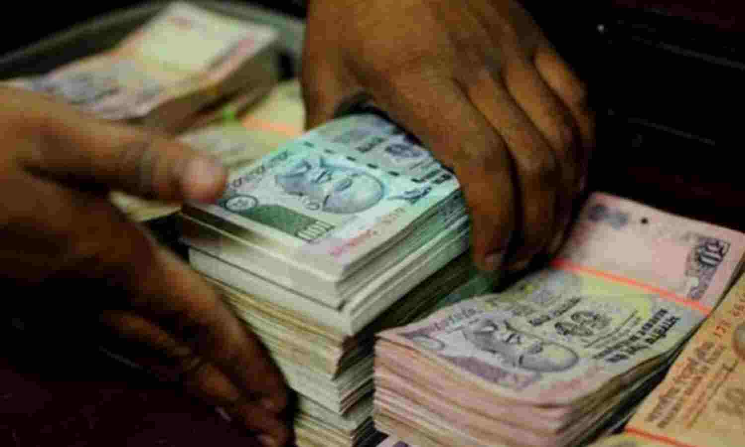 प्रतिवर्ष ऐसे बढ़ेगा सरकारी  कर्मचारियों का वेतन...