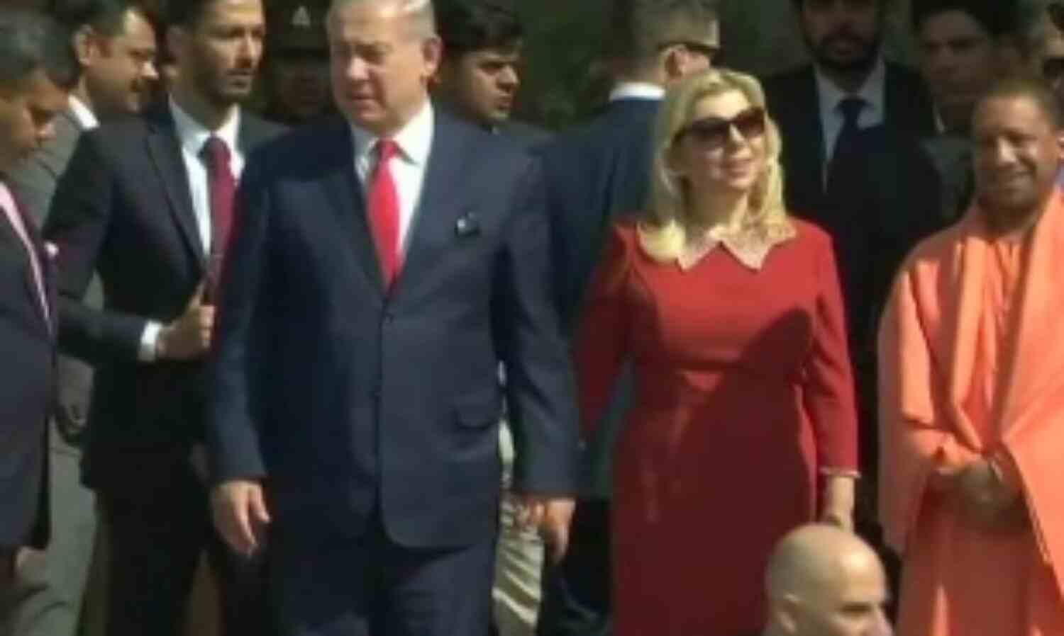 पत्नी संग इजराइल के पीएम ने किया ताज का दीदार