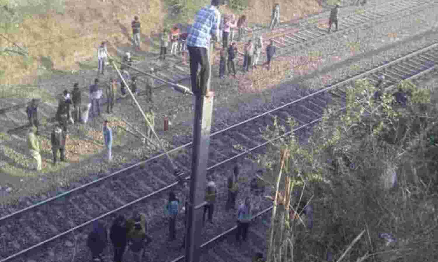 पढ़ा लिखा होने का उड़ाया मजाक तो ओएचई पर चढ़ा युवक