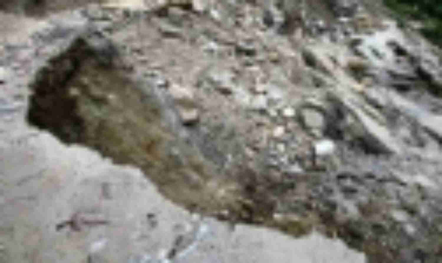 पुणे भूस्खलन: मृतकों की संख्या बढ़कर 30 हुई