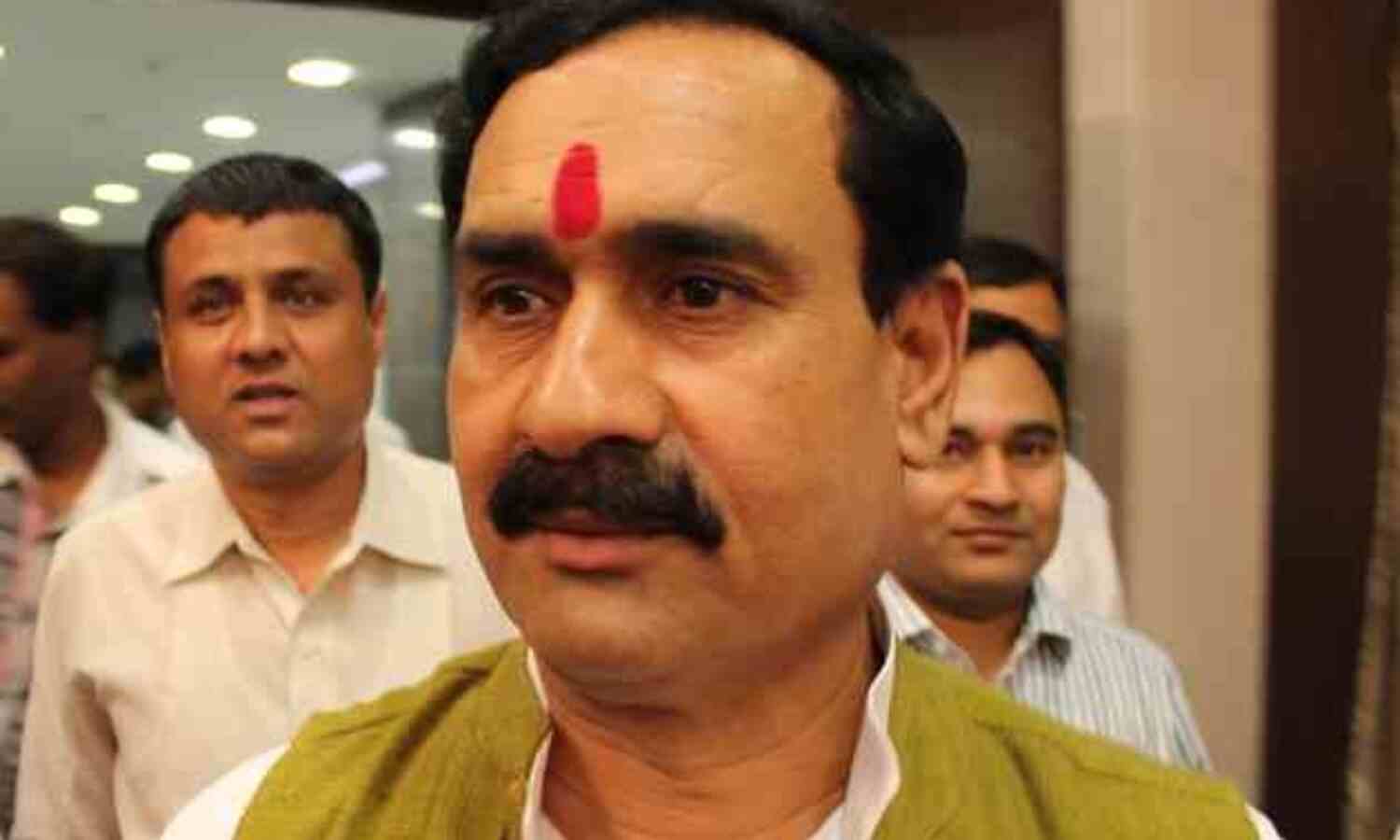 पेड न्यूज मामले में घिरे डॉ. नरोत्तम मिश्रा को बड़ झटका