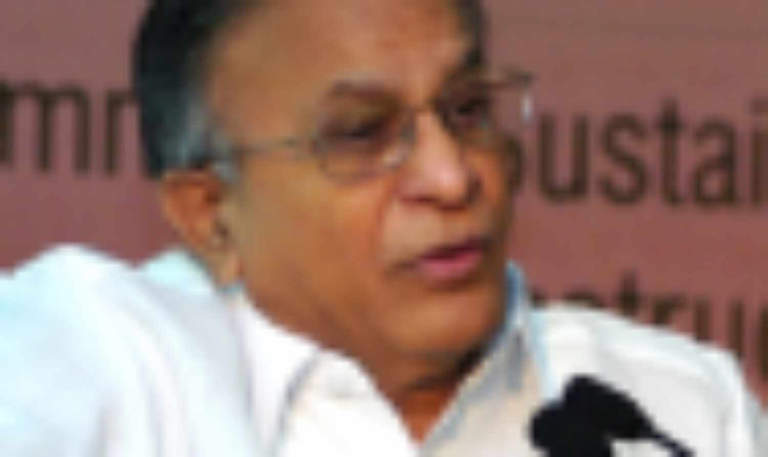 पेट्रोल-डीजल के दाम में फिलहाल कोई बढ़ोतरी नहीं : जयपाल रेड्डी पेट्रोल-डीजल के दाम में फिलहाल कोई बढ़ोतरी नहीं : जयपाल रेड्डी