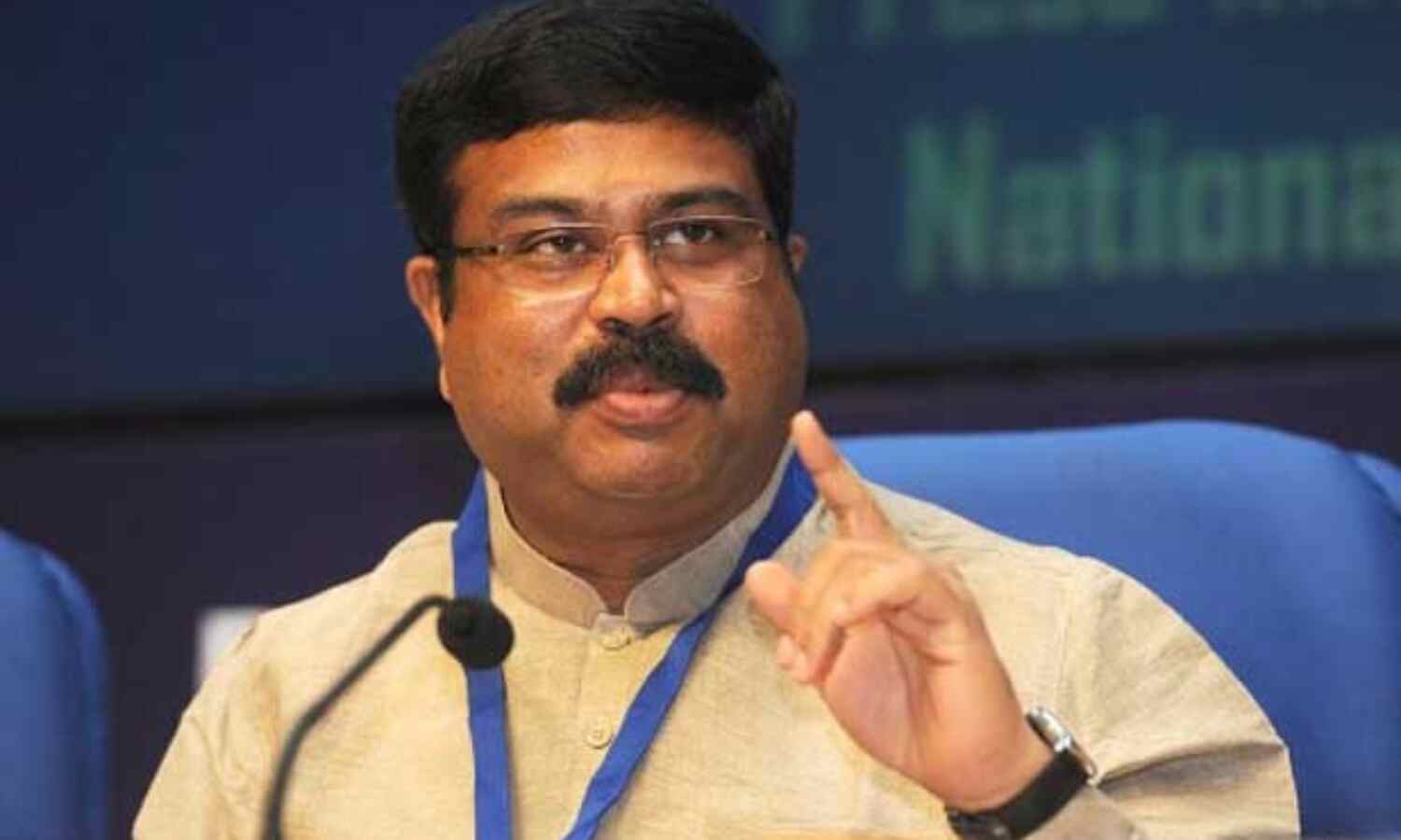 पेट्रोल और डीजल के दामों पर सरकार ने दी सफाई