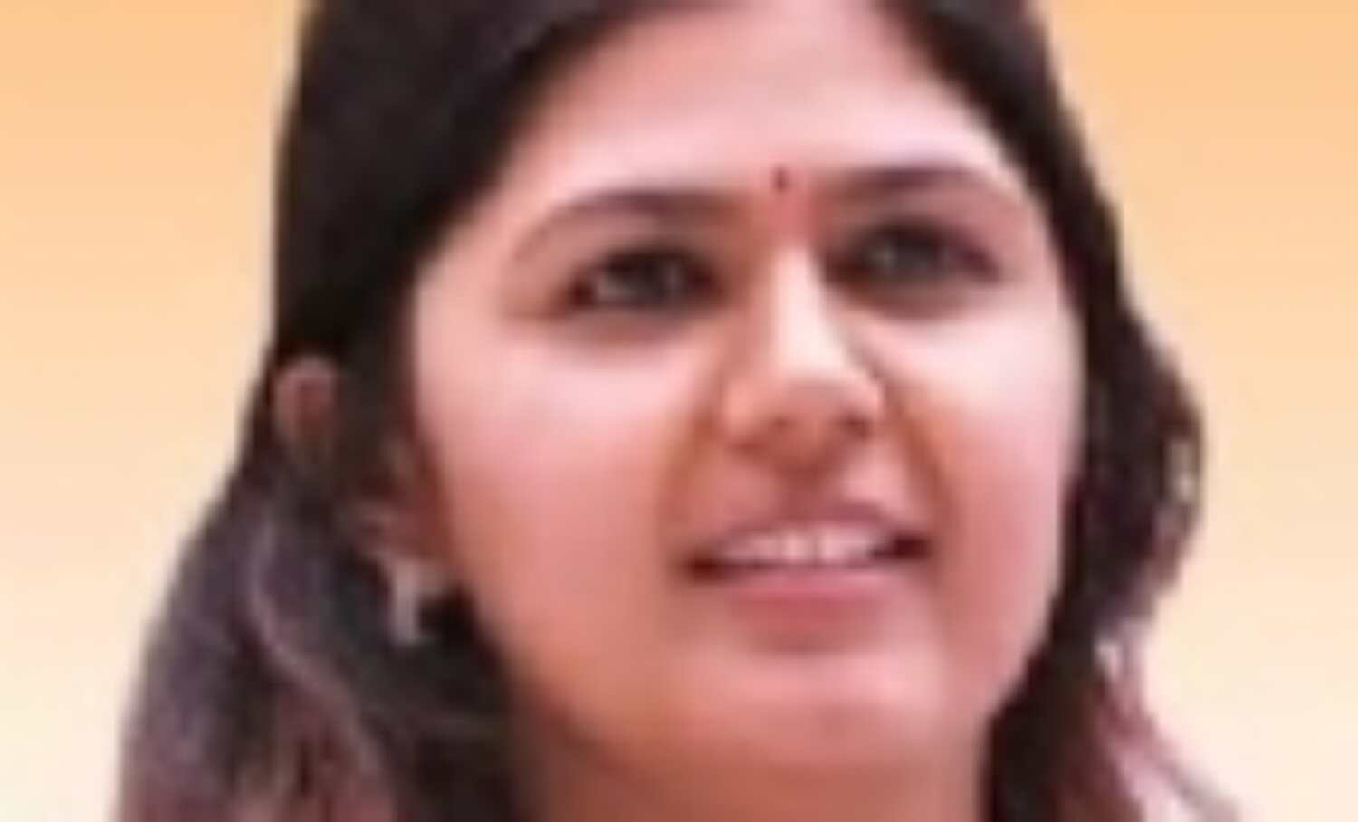 पंकजा मुंडे पर लगा 206 करोड़ रुपये का घोटाले का आरोप पंकजा मुंडे पर लगा 206 करोड़ रुपये का घोटाले का आरोप