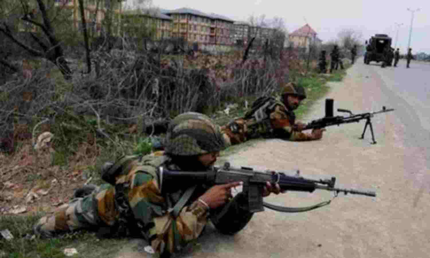 नौगाम सैक्टर में सुरक्षाबलों ने घुसपेटियों की कोशिश की नाकाम, दो आतंकी ढेर