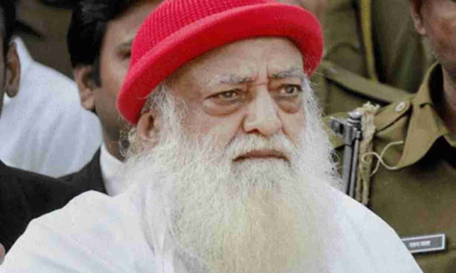 नाबालिग से रेप के मामले में आसाराम को आजीवन कारावास