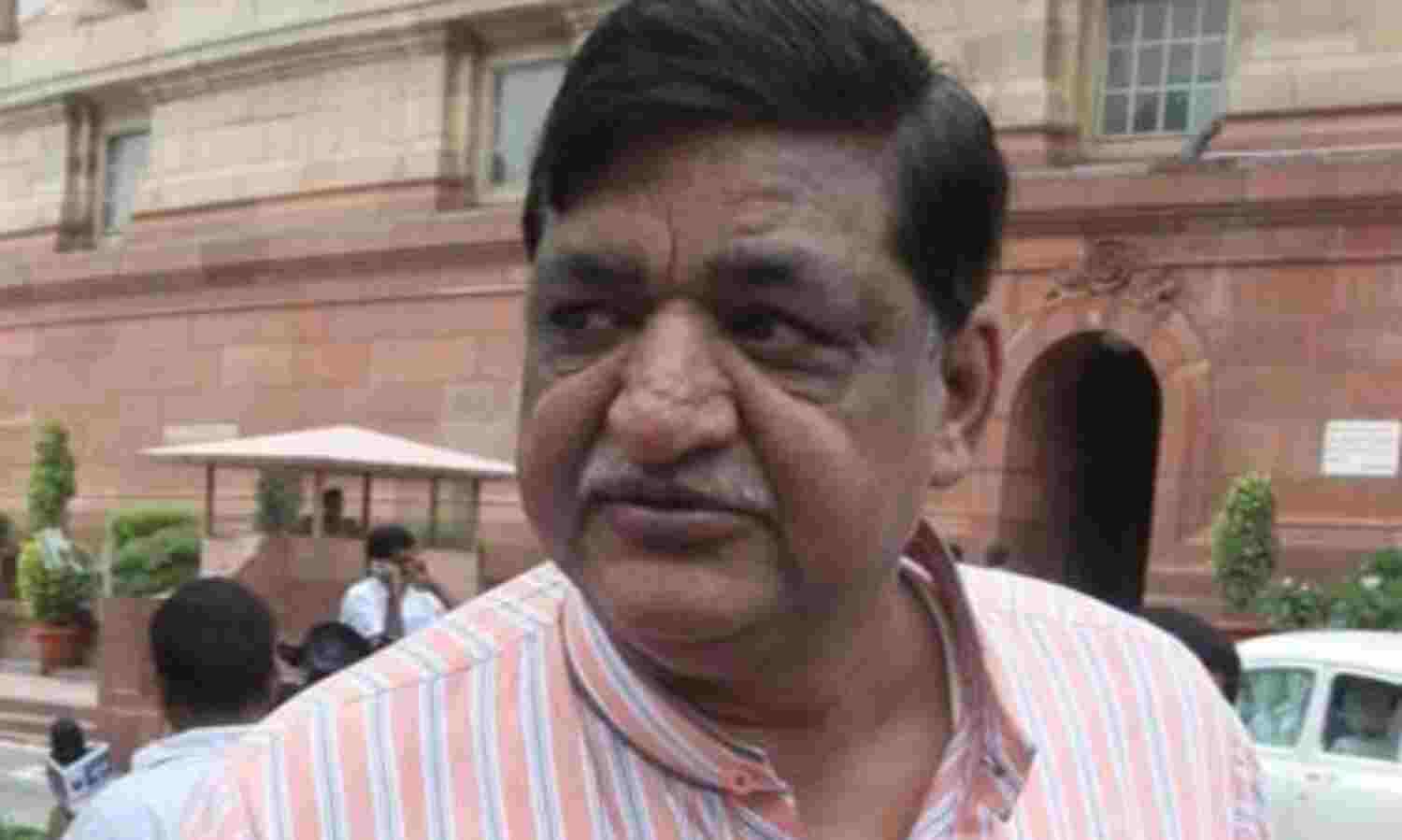 नरेश अग्रवाल ने कराई फजीहत