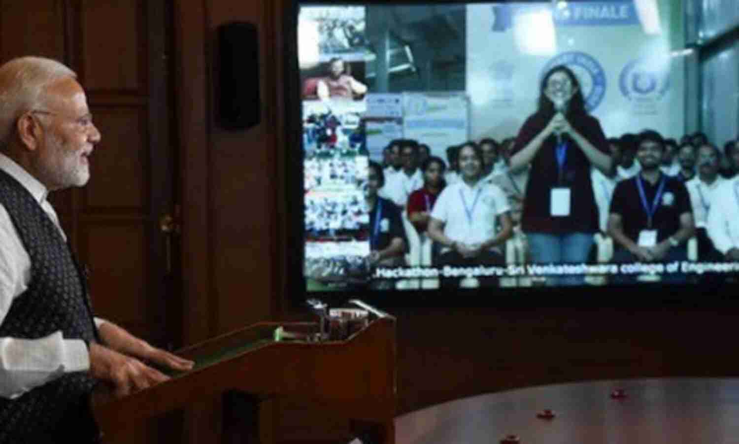 न्यू इंडिया के निर्माण का दायित्व अनुसंधान और अन्वेषण में लगे युवाओं पर न्यू इंडिया के निर्माण का दायित्व अनुसंधान और अन्वेषण में लगे युवाओं पर