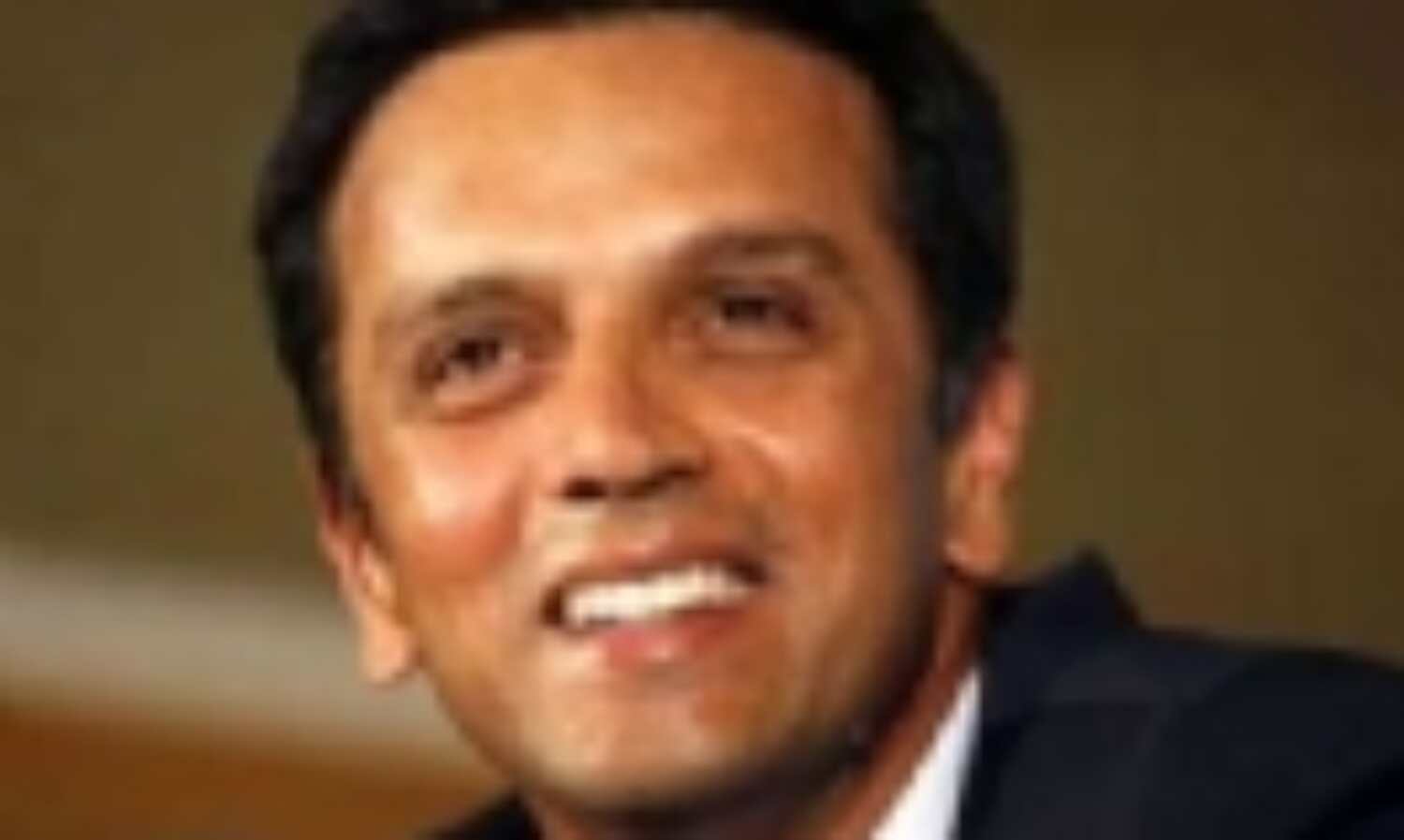 धोनी ने उदाहरण पेश करते हुए टीम की अगुआई कीः द्रविड़ धोनी ने उदाहरण पेश करते हुए टीम की अगुआई कीः द्रविड़