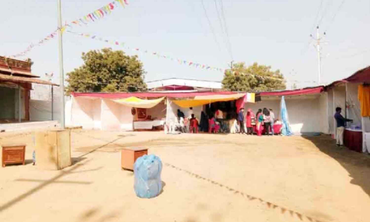 दो दिन बाद भी नहीं भर पाया शिल्प बाजार