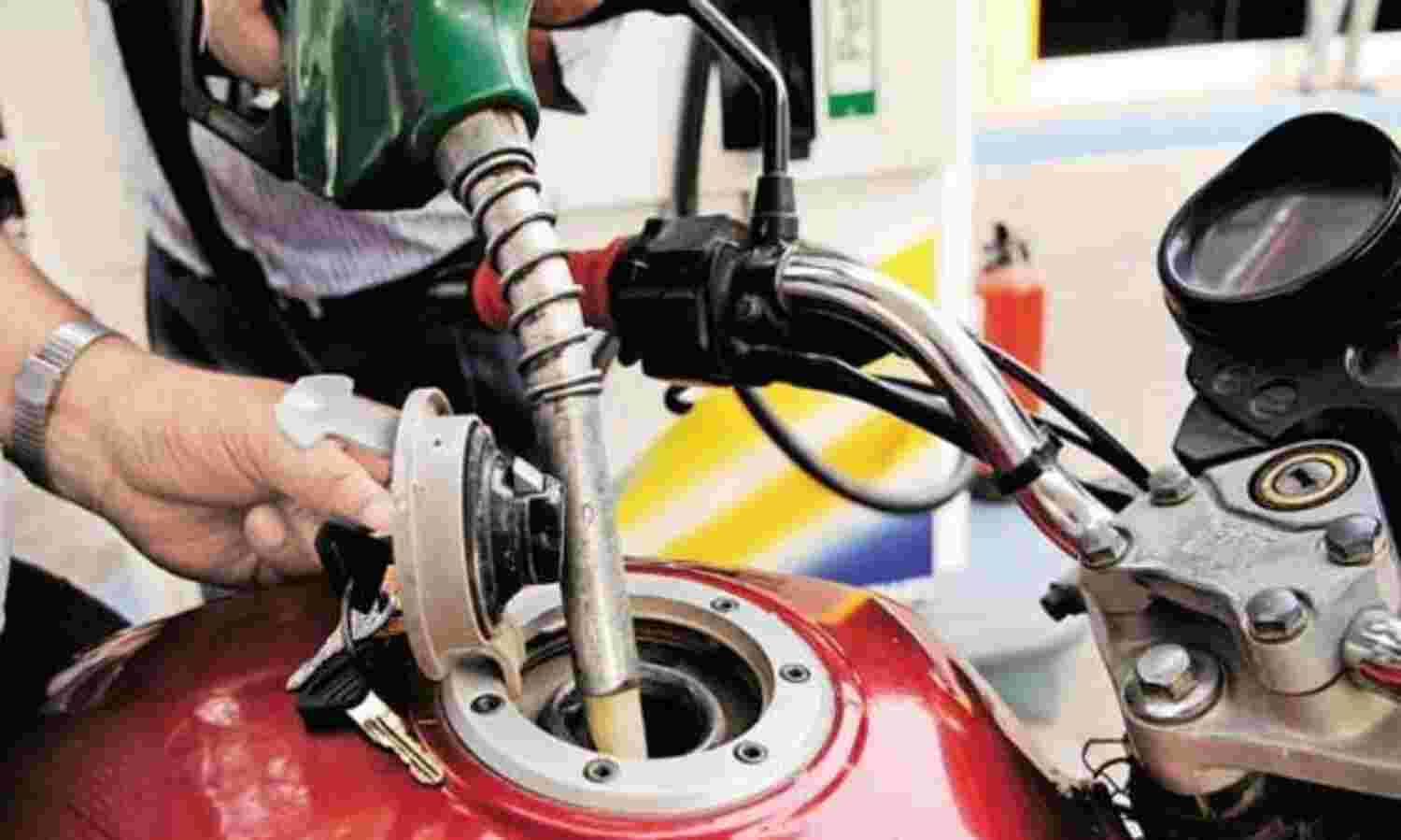 दिवाली से पहले प्रदेश सरकार भी कम कर सकती है पेट्रोल-डीजल पर वैट