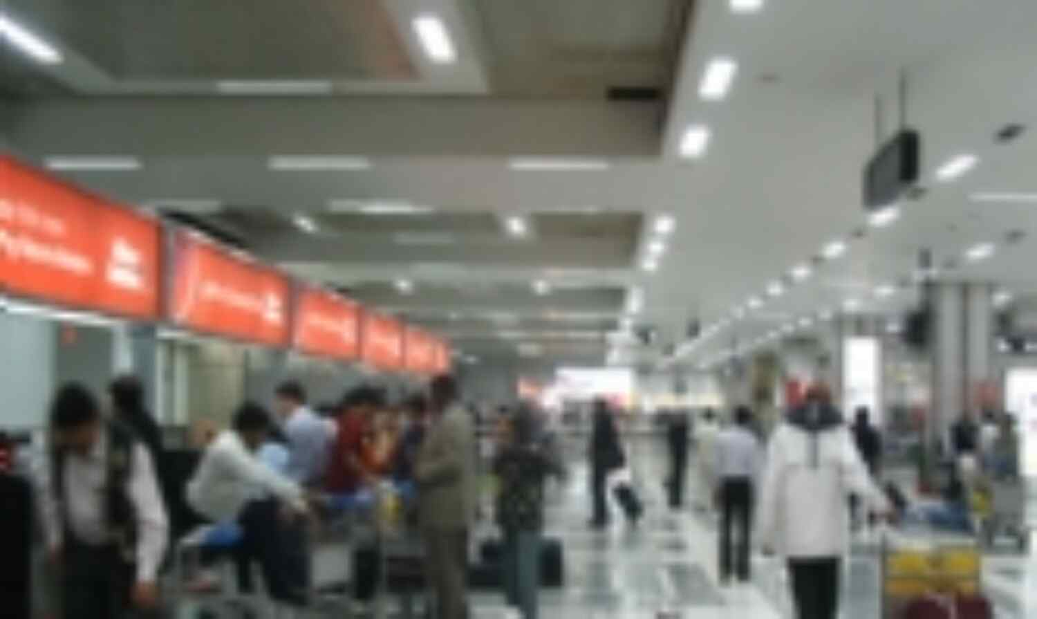 दिल्ली एयरपोर्ट पर रेडियोऎक्टिव पदार्थ लीक होने पर हडकंप दिल्ली एयरपोर्ट पर रेडियोऎक्टिव पदार्थ लीक होने पर हडकंप