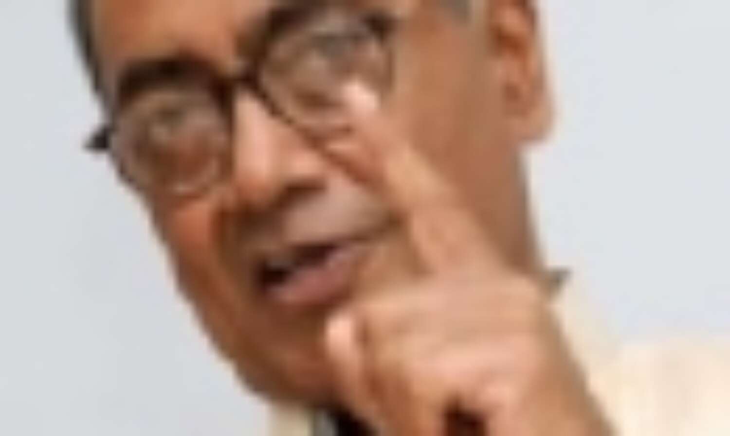 दिग्विजय ने मोदी पर साधा निशाना